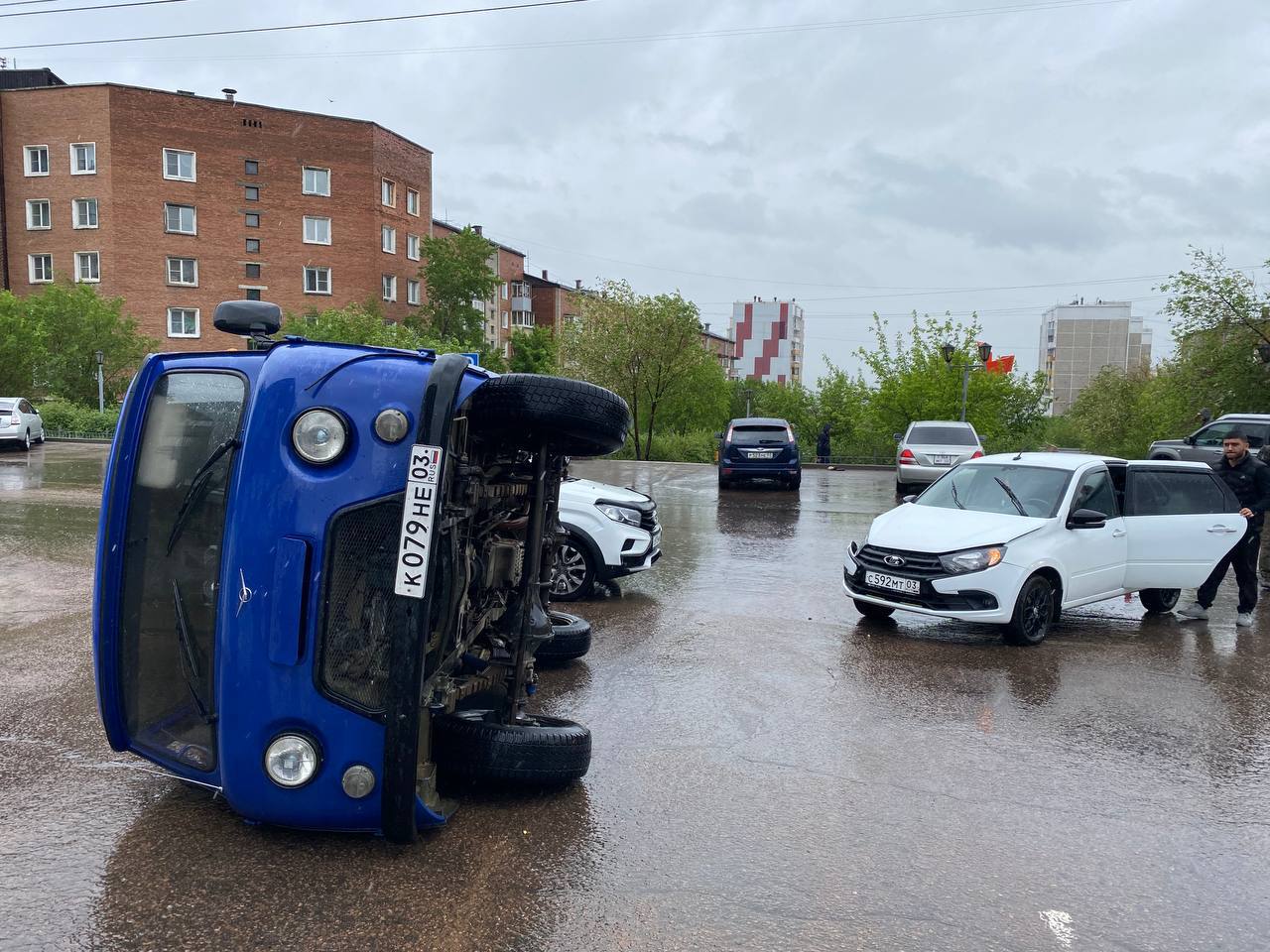 В Улан-Удэ прилегла на бок синяя «буханка»